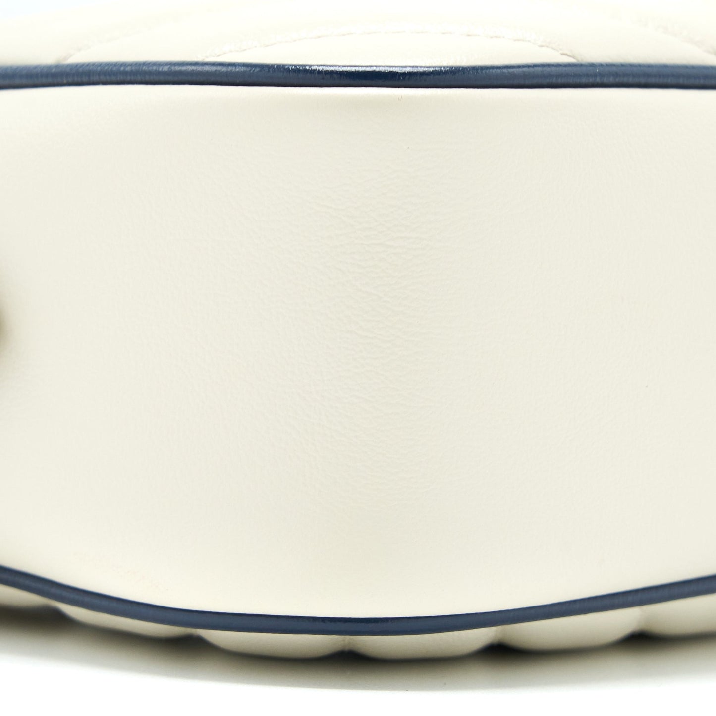 Gucci Marmont Camera Bag Calfskin White
