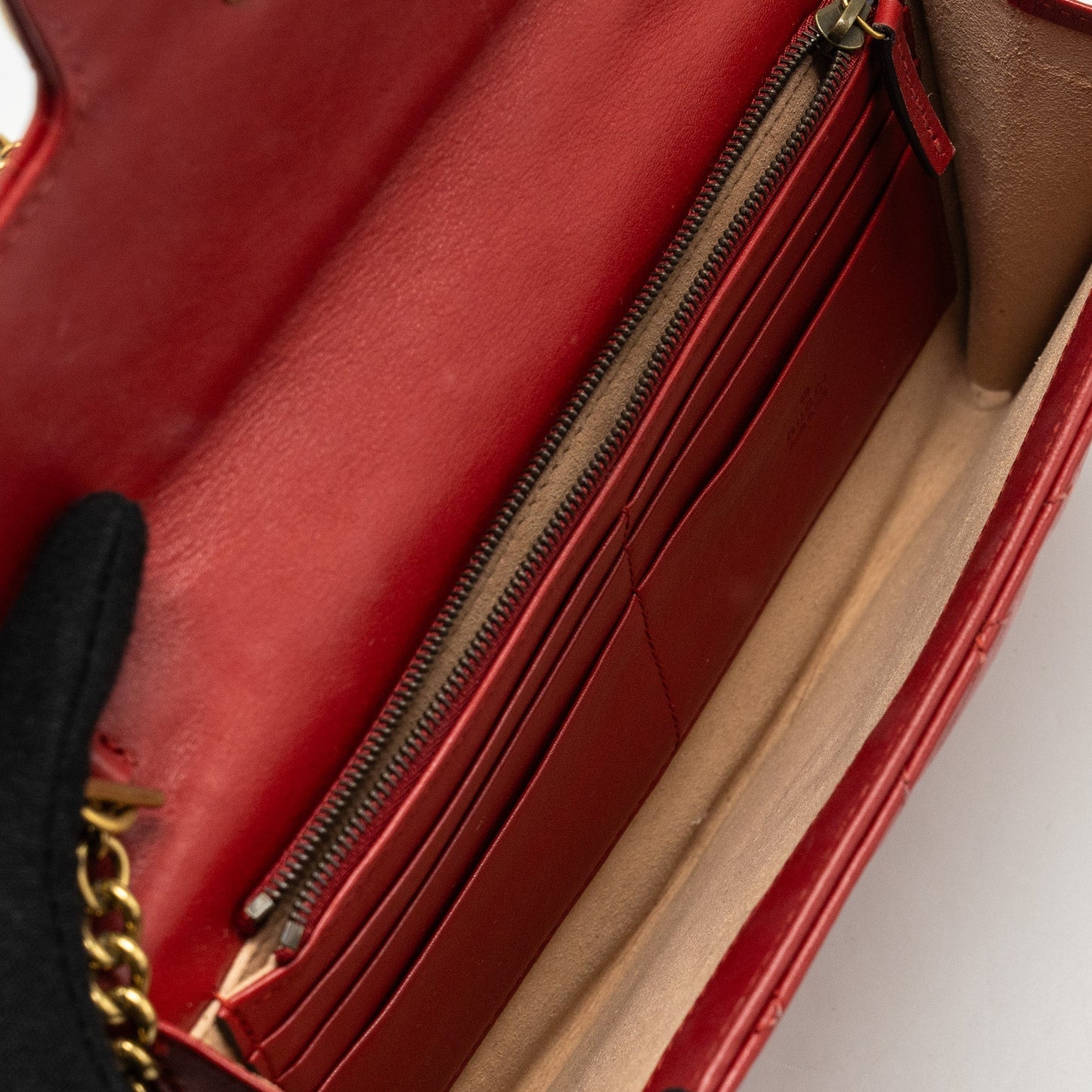 Gucci Marmont flap wallet with chain calfskin red