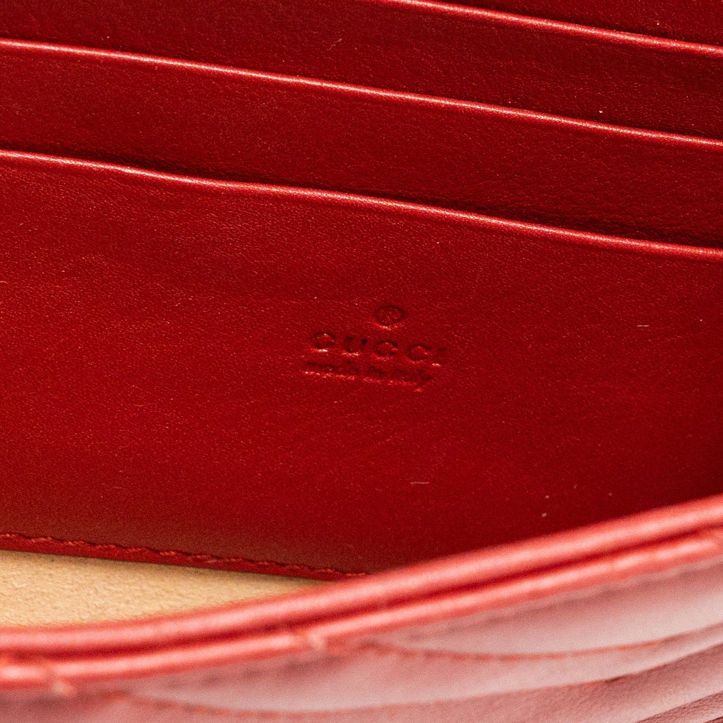 Gucci Marmont flap wallet with chain calfskin red
