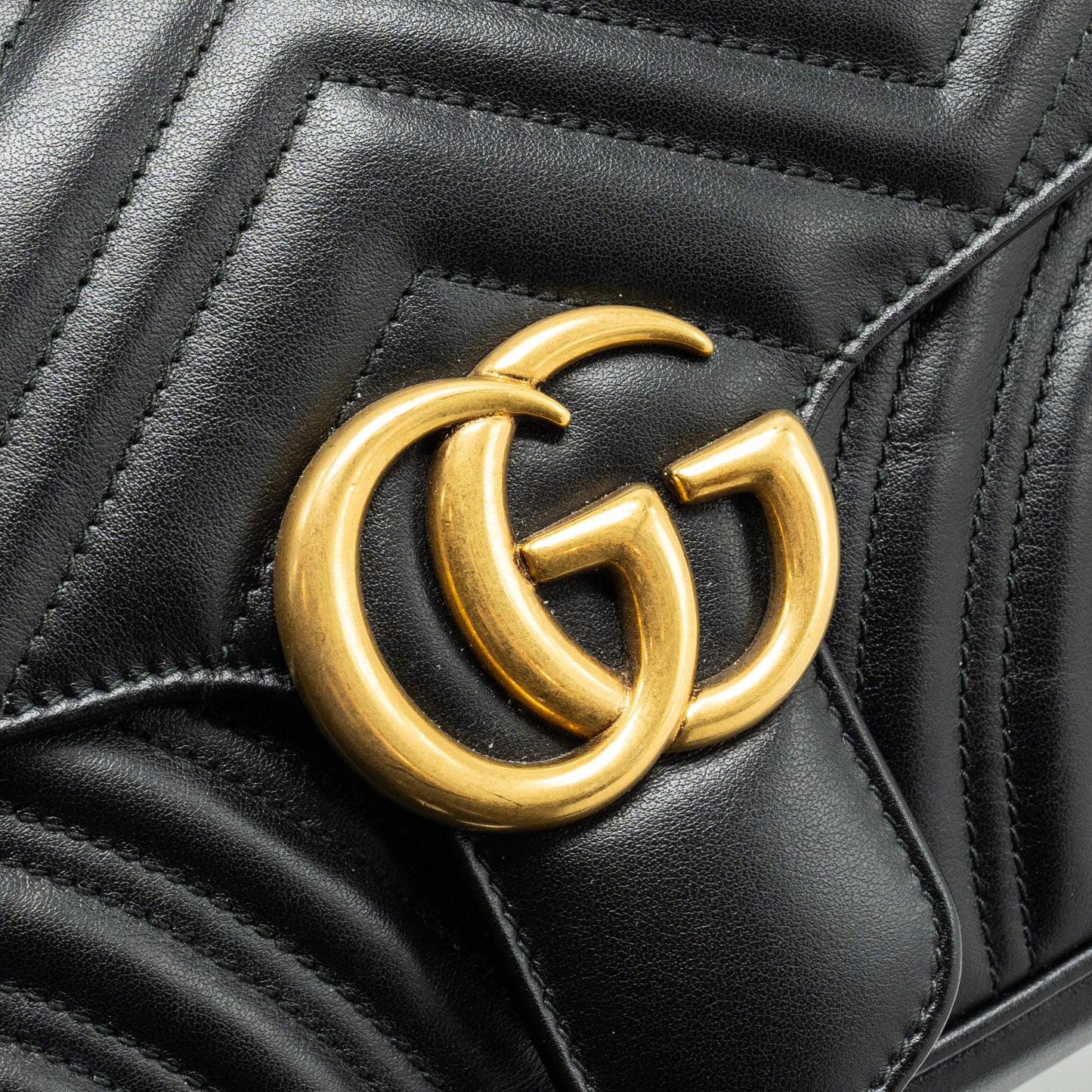 GUCCI SMALL GG MARMONT BAG CALFSKIN BLACK