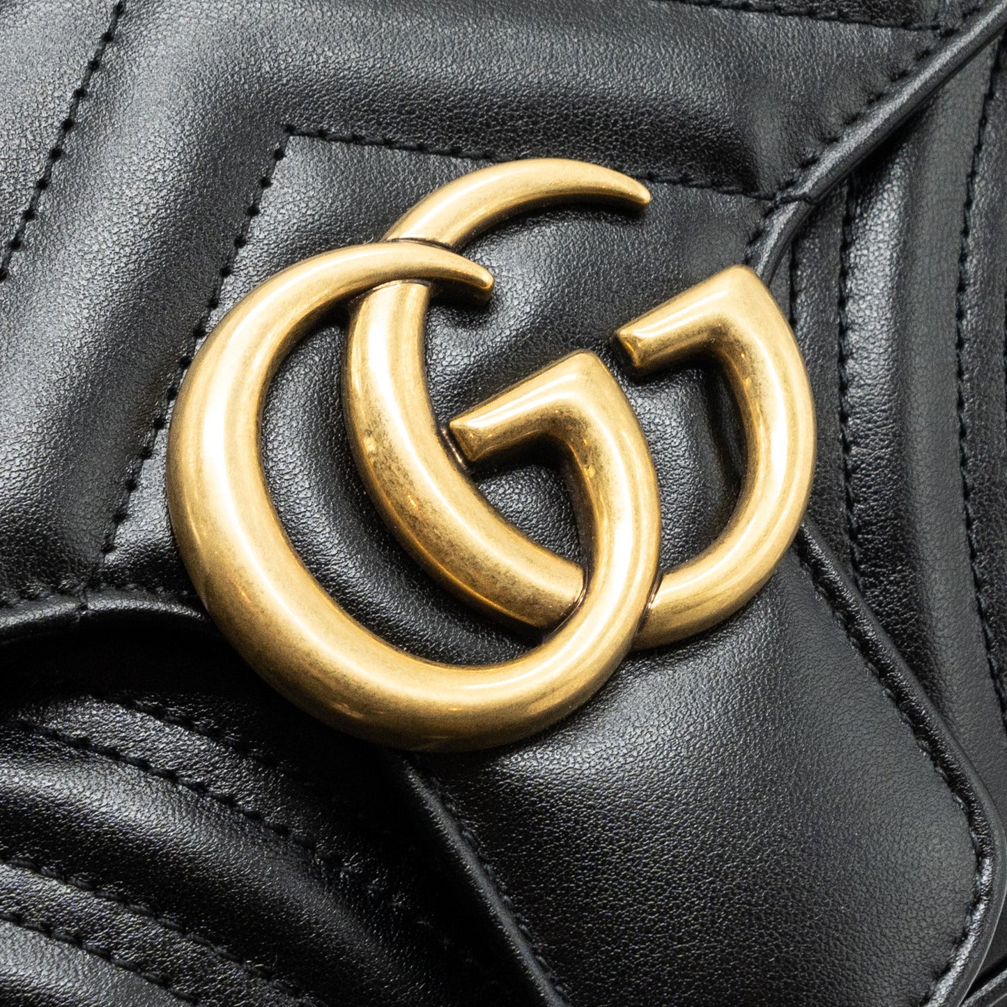 Gucci small marmont bag calfskin black