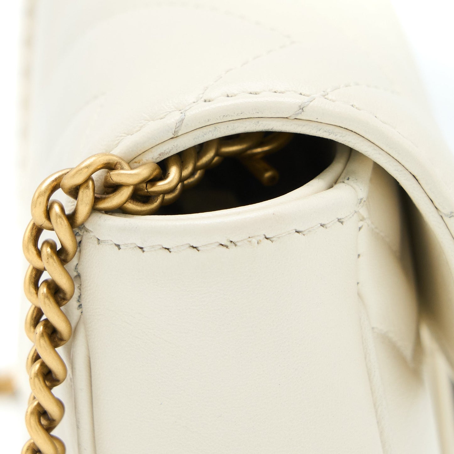 Gucci GG Marmont Super Mini Bag Matelassé White Brushed