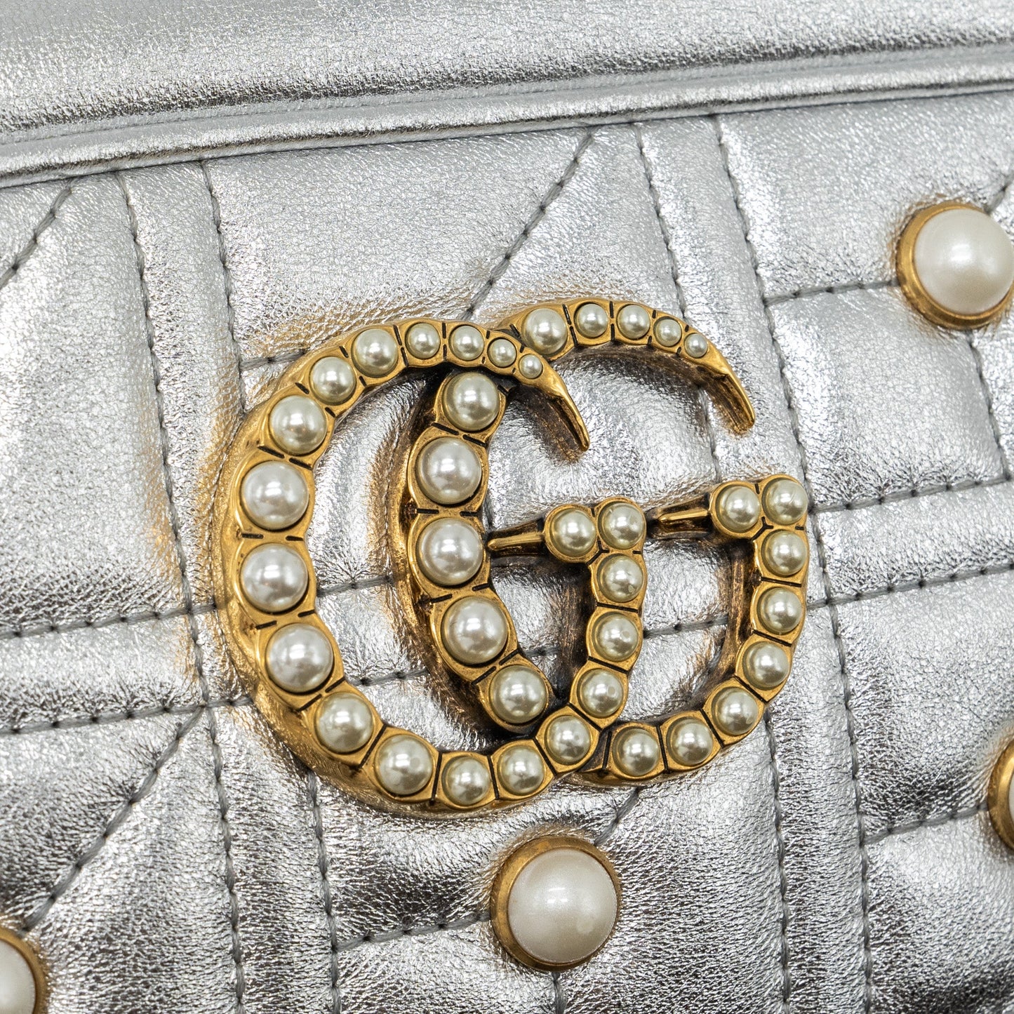 Gucci GG Marmont Camera Bag With Pearl Leather Silver