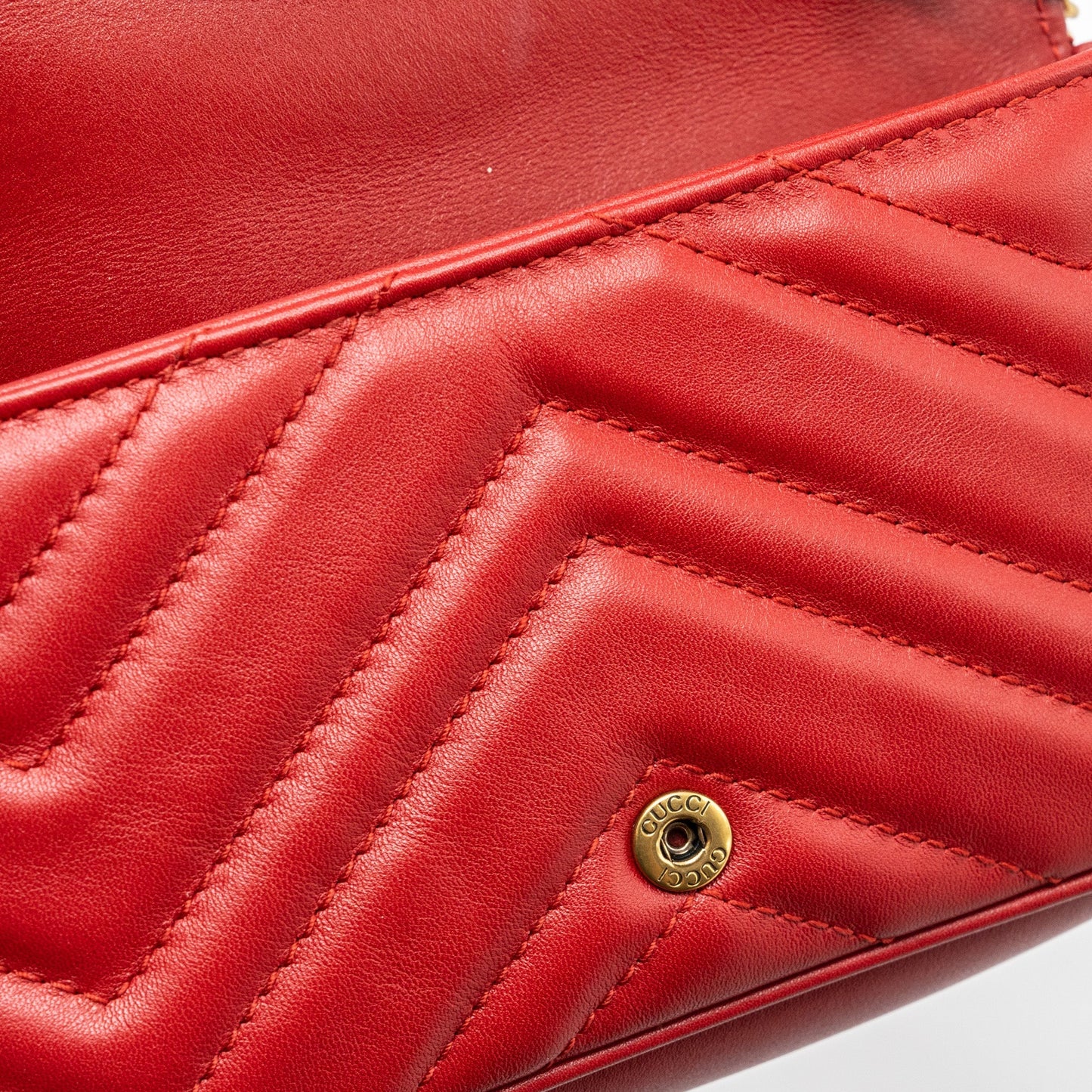 Gucci Marmont super mini matelassé chevron Calfskin red