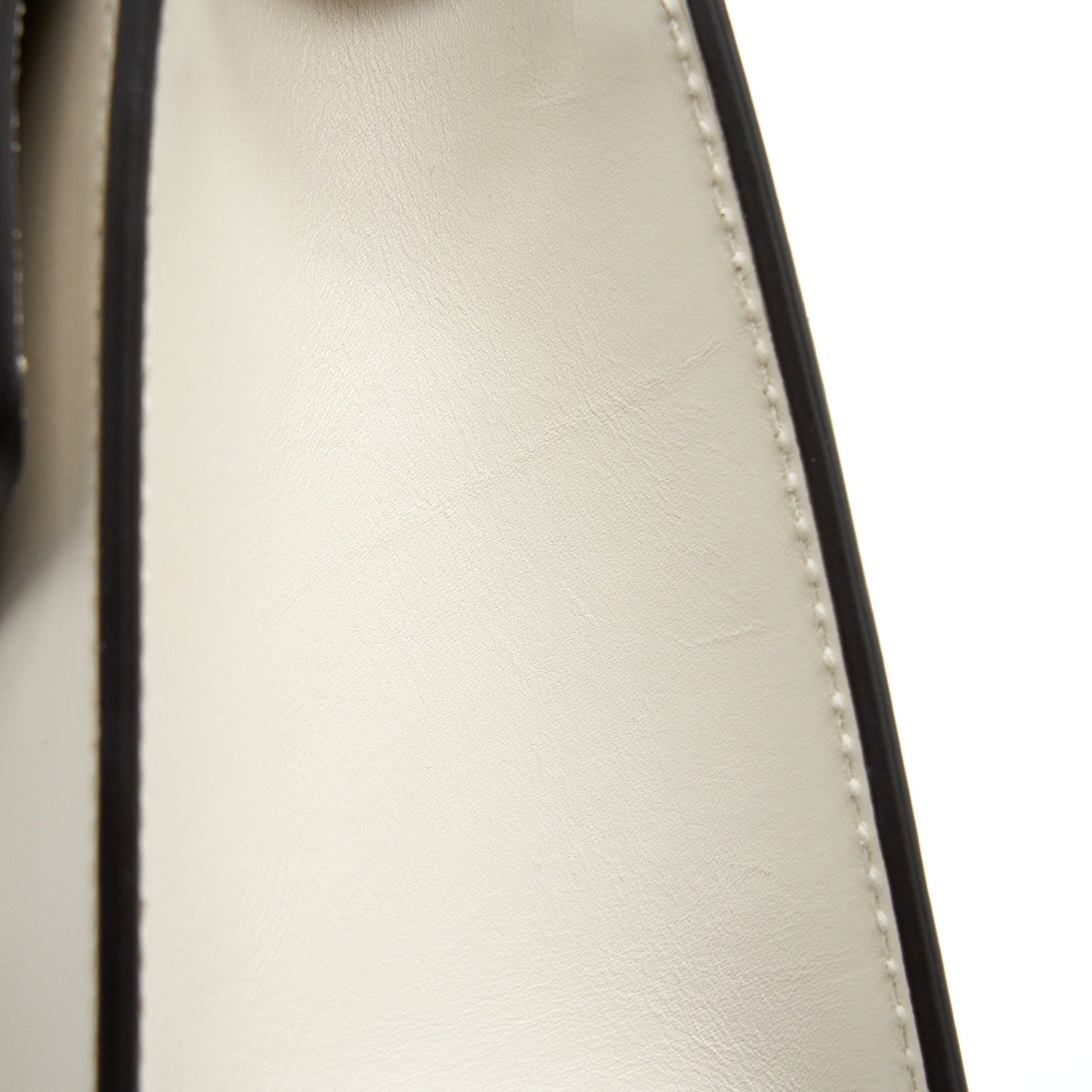 Gucci Mini sylvie chain Bag White