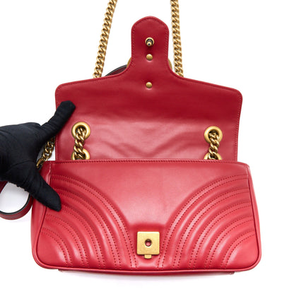 Gucci Small GG Marmont Bag Calfskin Red Brushed