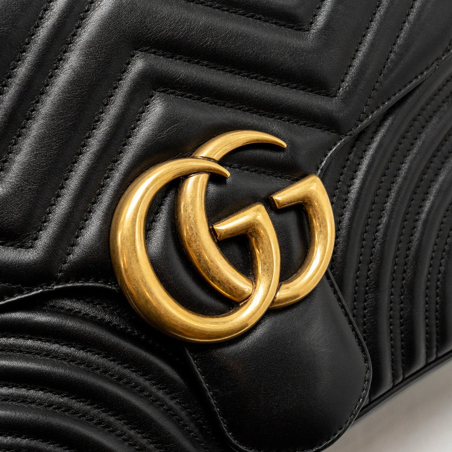 Gucci Medium GG Marmont Shoulder Bag Calfskin Black