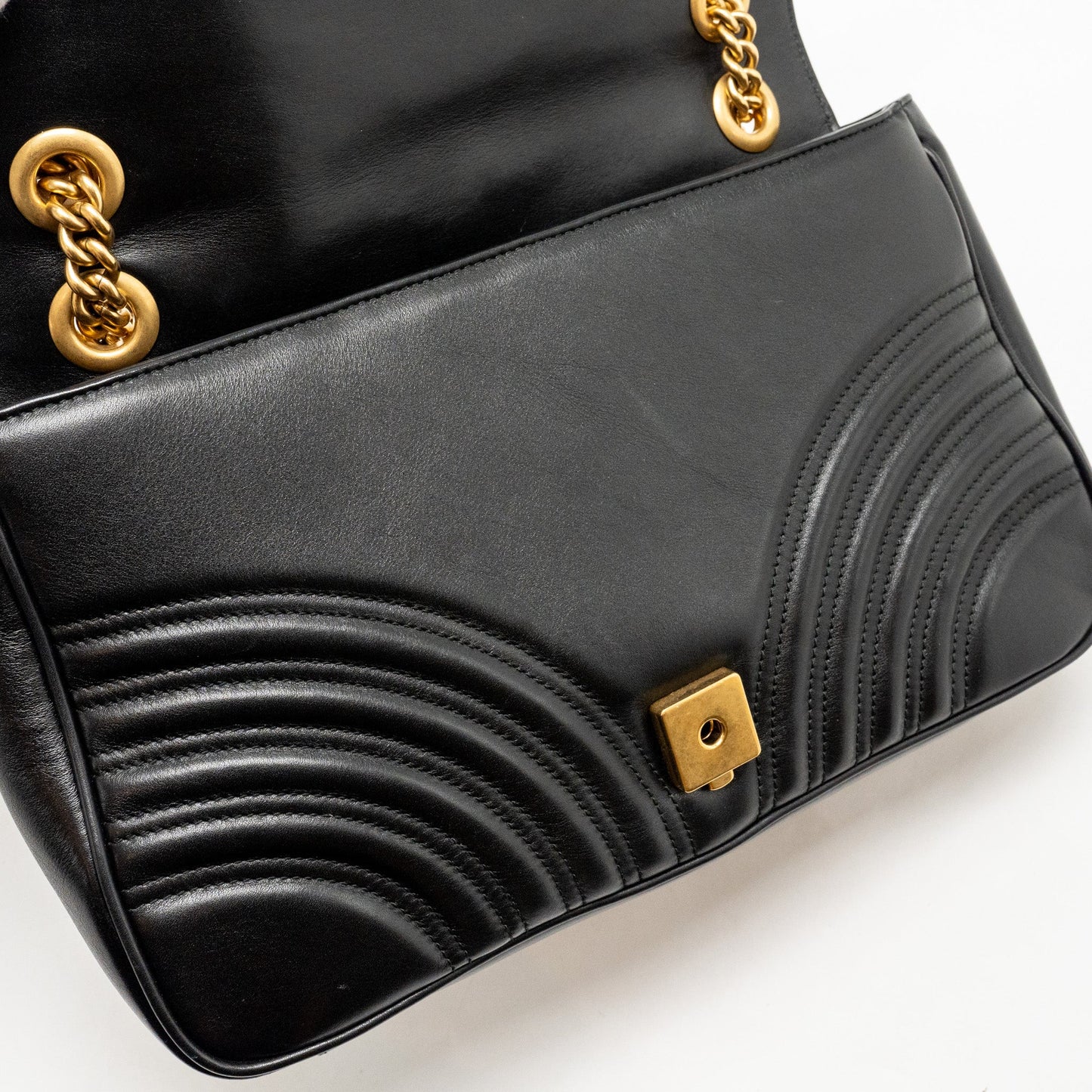 Gucci Medium GG Marmont Shoulder Bag Calfskin Black
