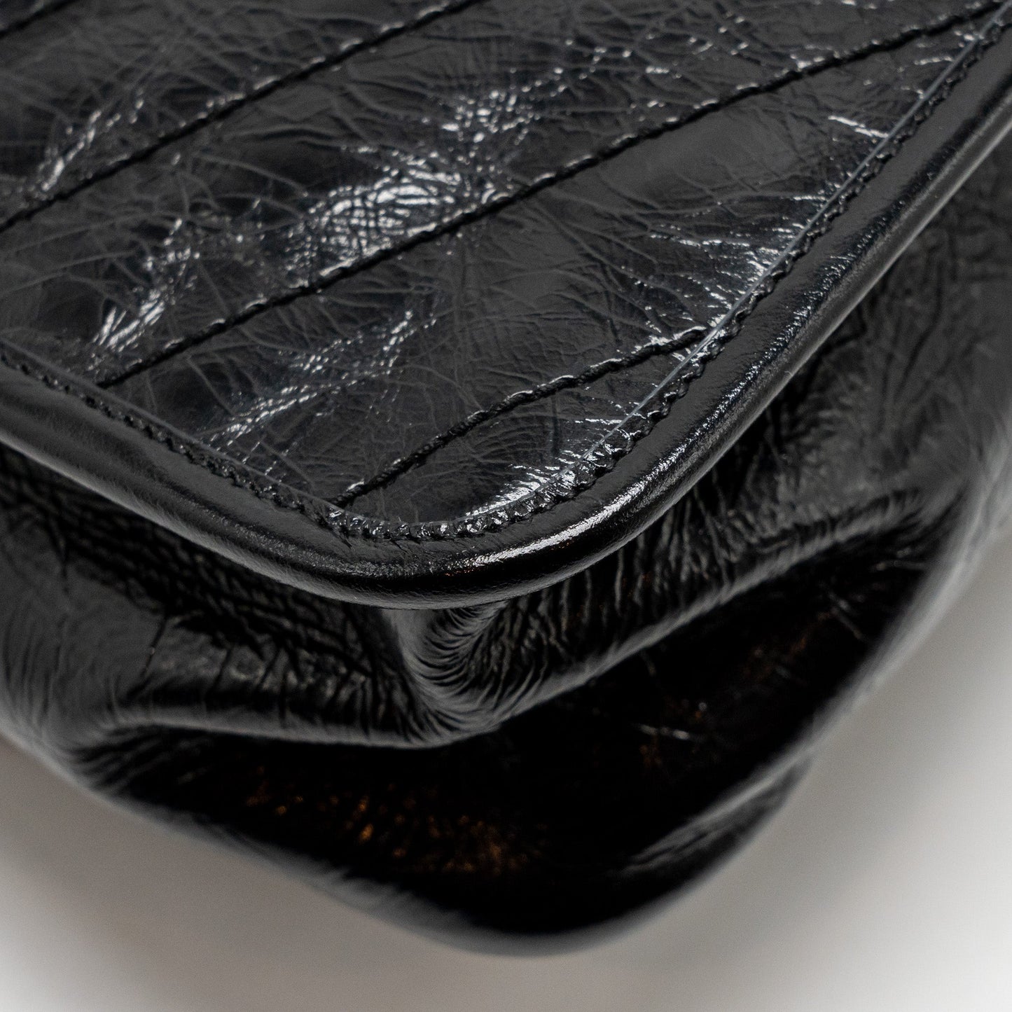 Saint Laurent/YSL Medium Niki Bag Vintage Calfskin Black SHW