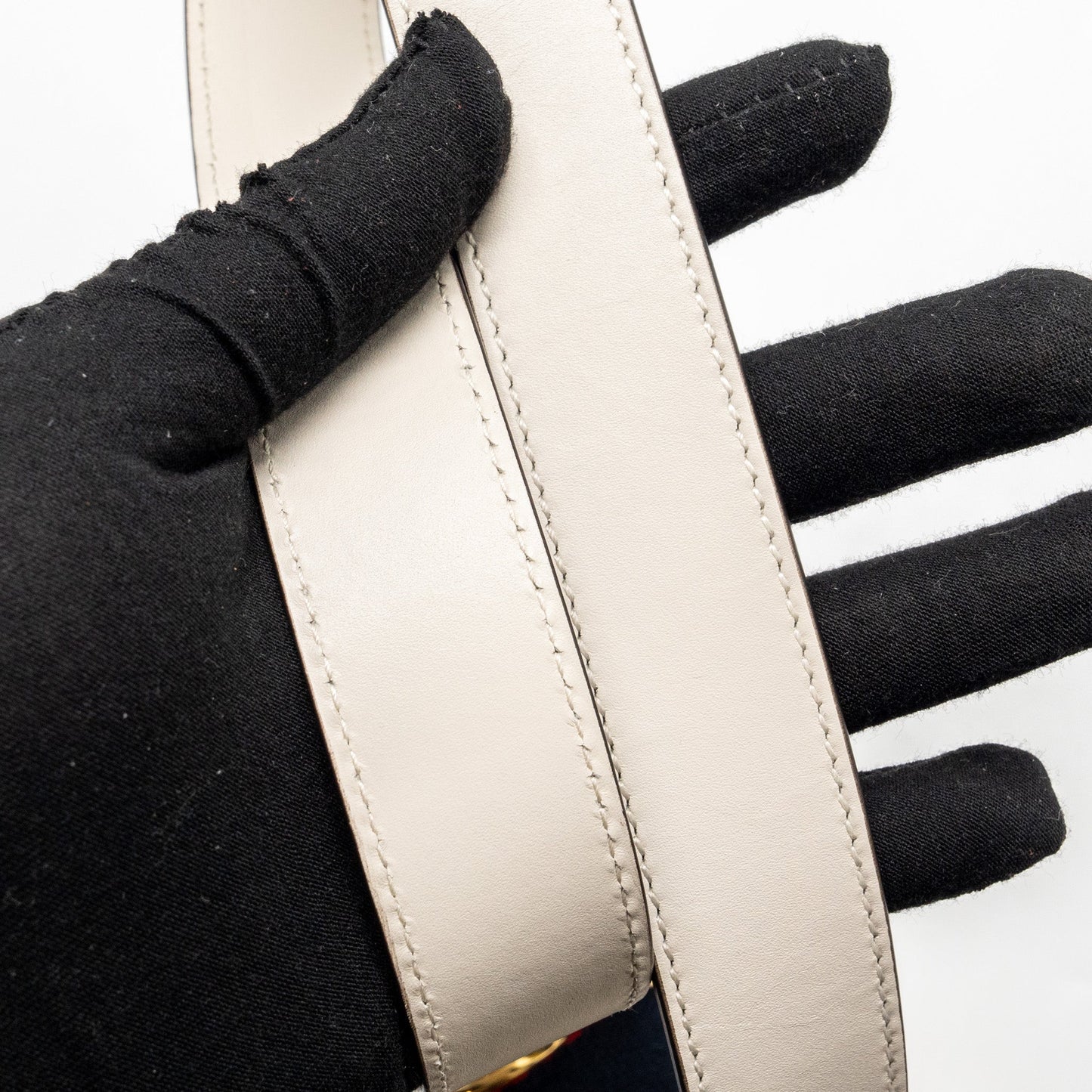 Gucci Medium Sylvie Bag calfskin white