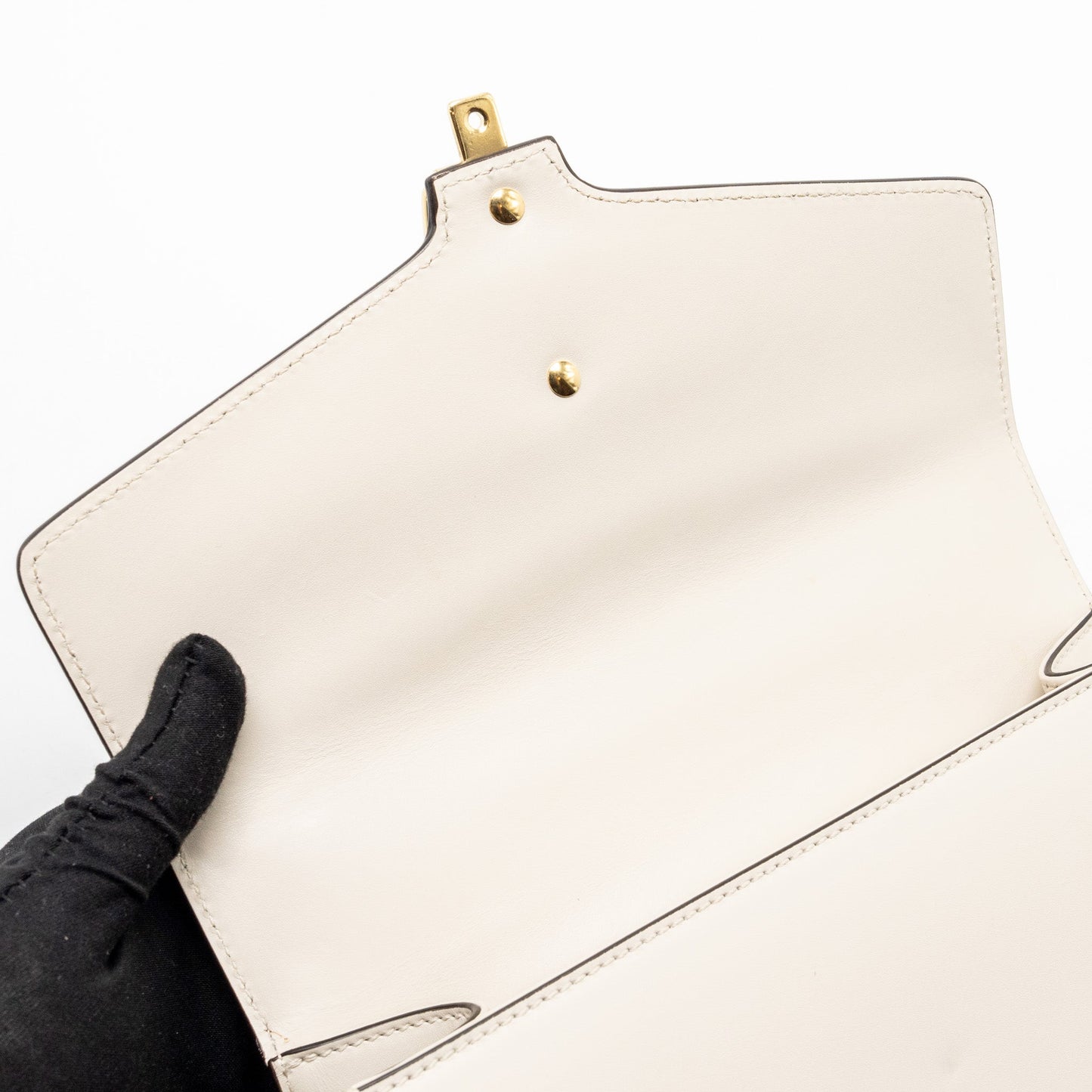 Gucci Medium Sylvie Bag calfskin white