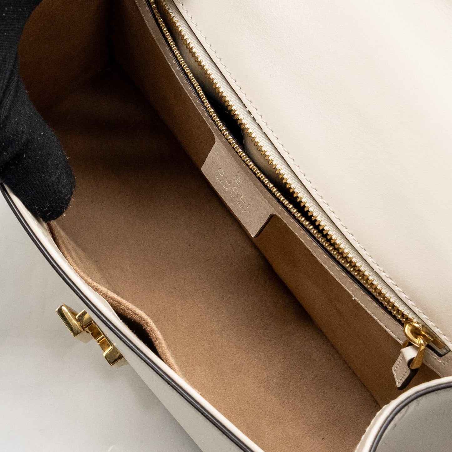 Gucci Medium Sylvie Bag calfskin white