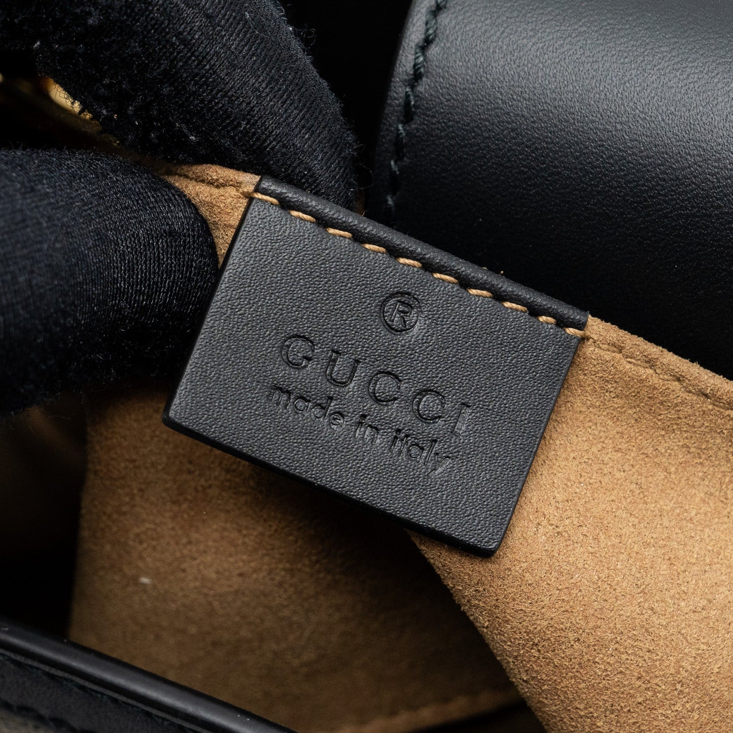 Gucci small GG padlock shoulder bag GG supreme canvas black