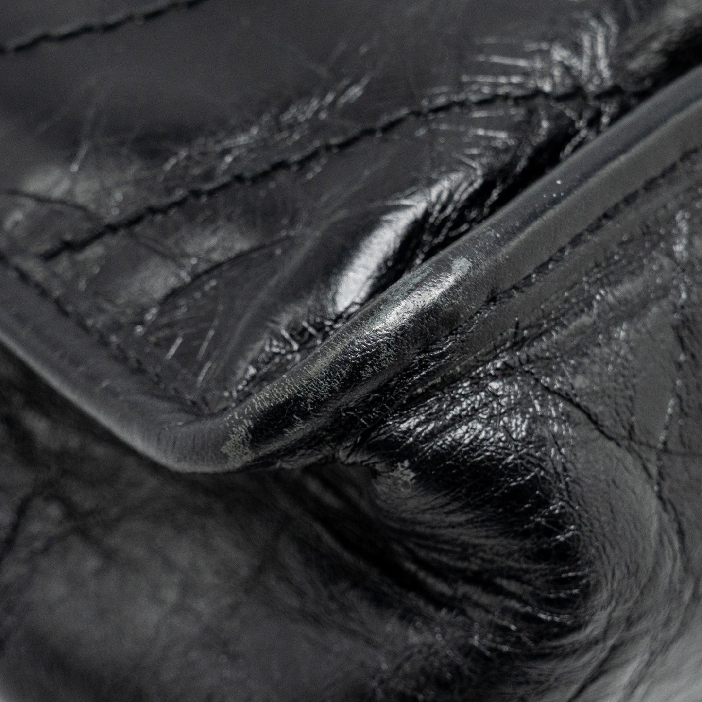 Saint Laurent/YSL Medium Niki Bag Shiny Calfskin Black SHW