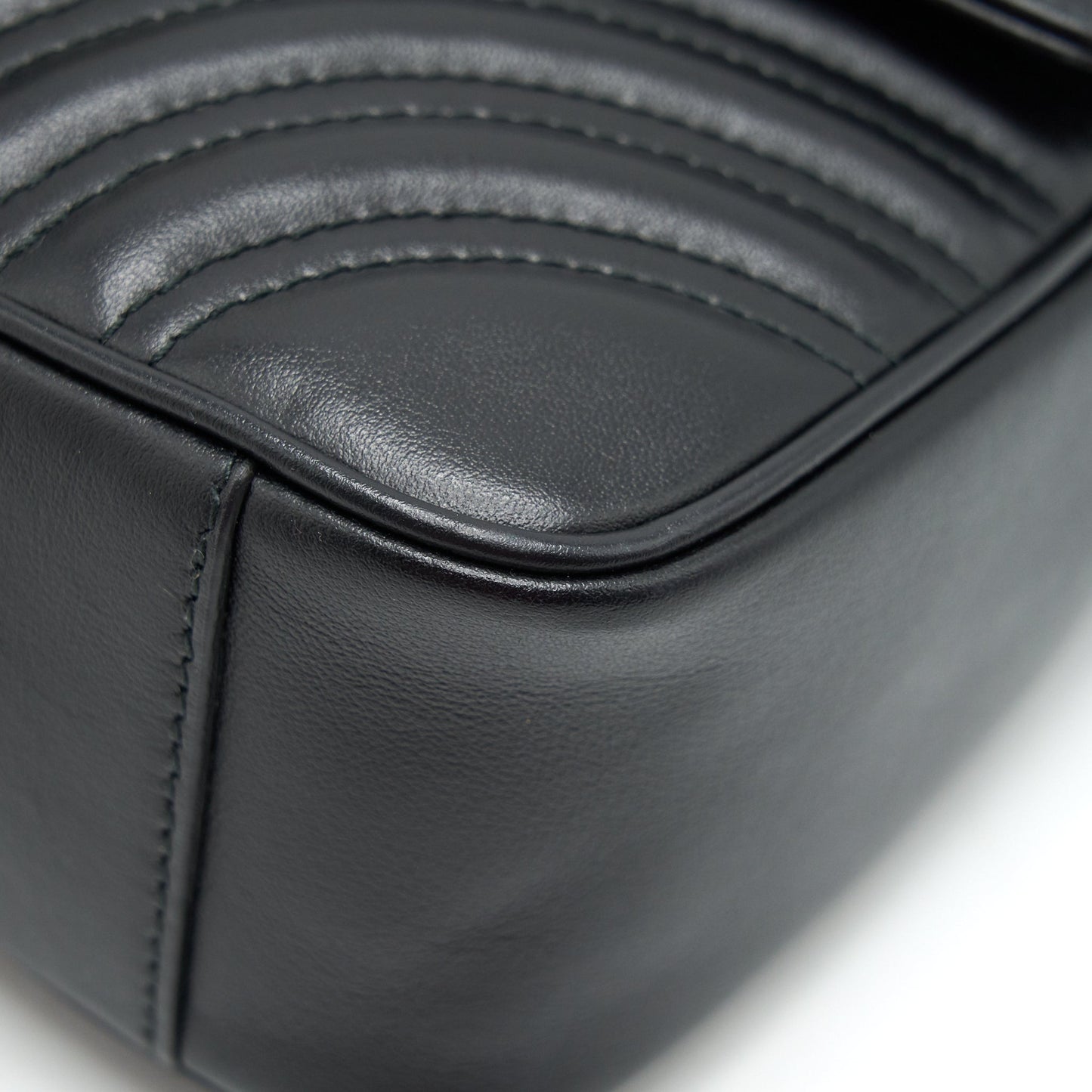 Gucci GG Marmont Shoulder Bag 26cm Black with