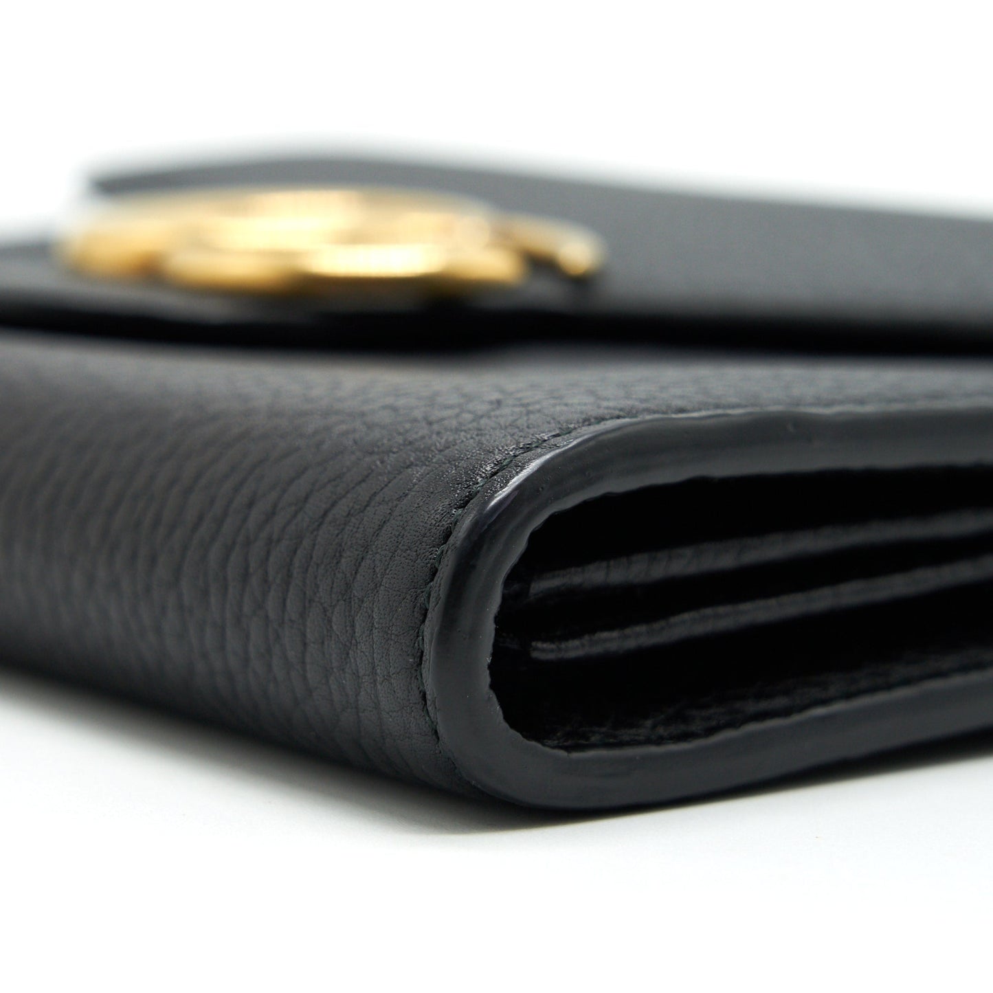 Gucci Grained Calfskin GG Logo Wallet on Chain with