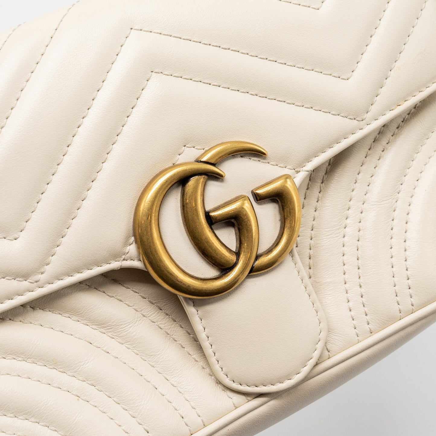 Gucci Mini Marmont bag calfskin white