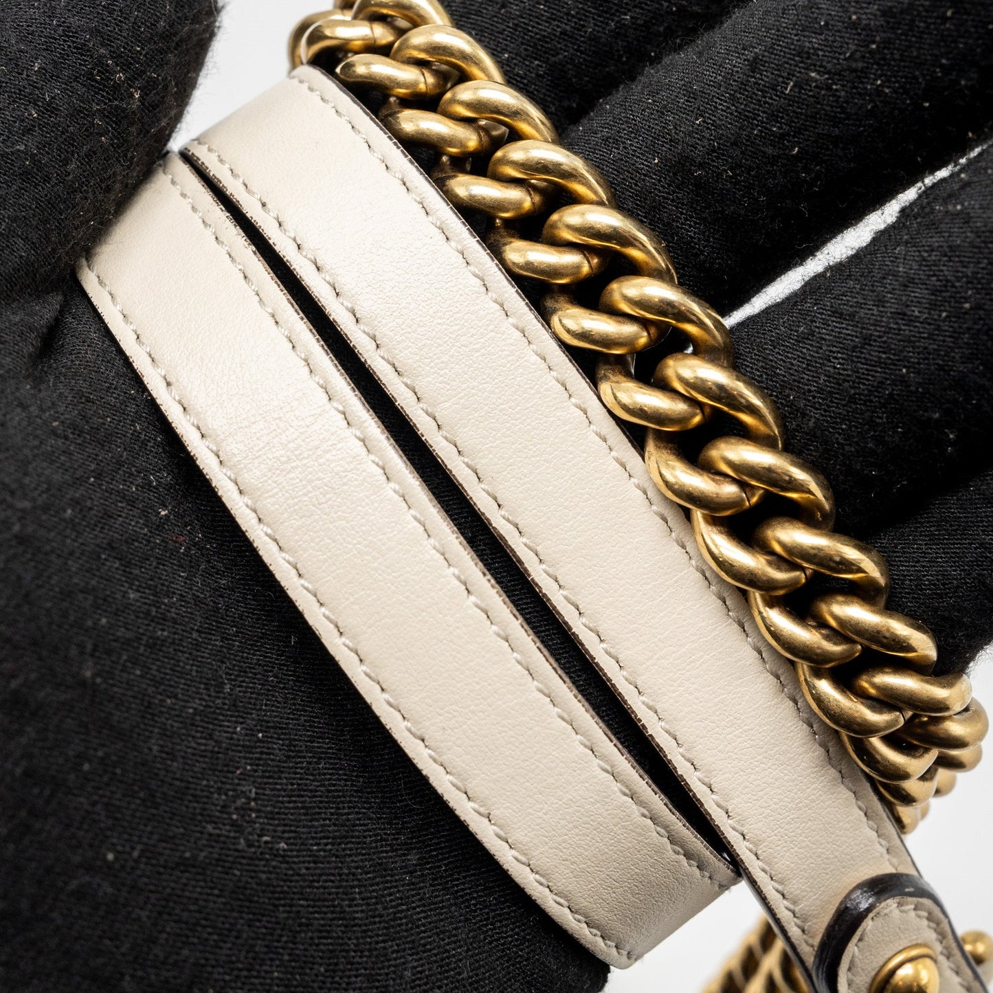 Gucci Mini Marmont bag calfskin white