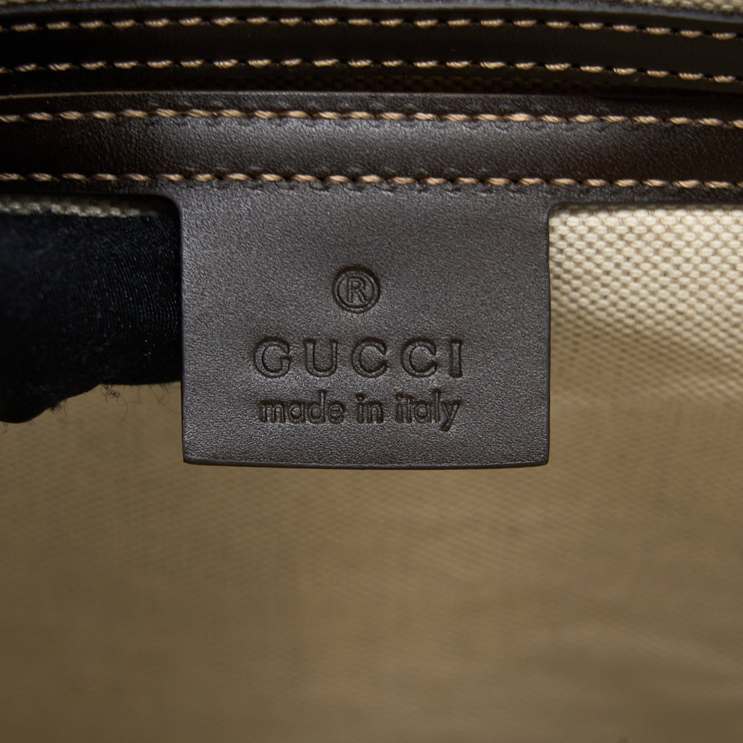 Gucci Messenger Bag GG Supreme Canvas