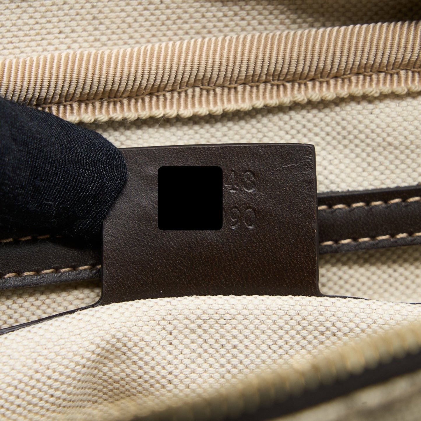 Gucci Messenger Bag GG Supreme Canvas