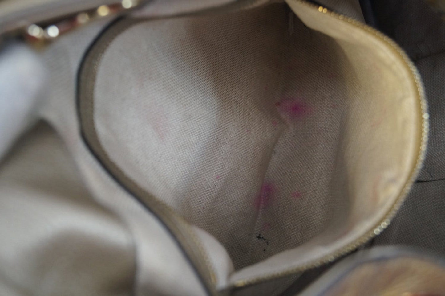 GUCCI Gold Pebbled Leather Soho Chain Tote Bag