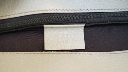 GUCCI GG Canvas Messenger Bag 120841