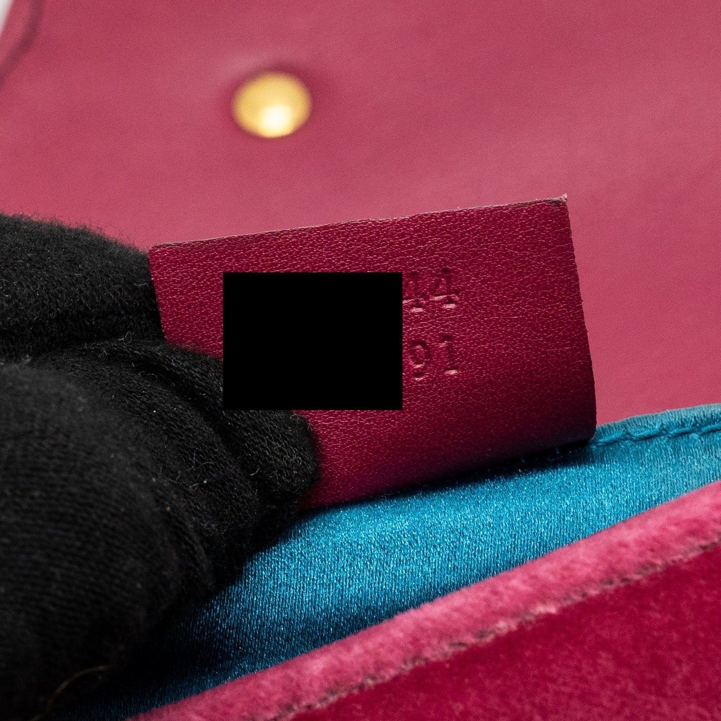 Gucci Mini GG Marmont Shoulder Bag Velvet Pink