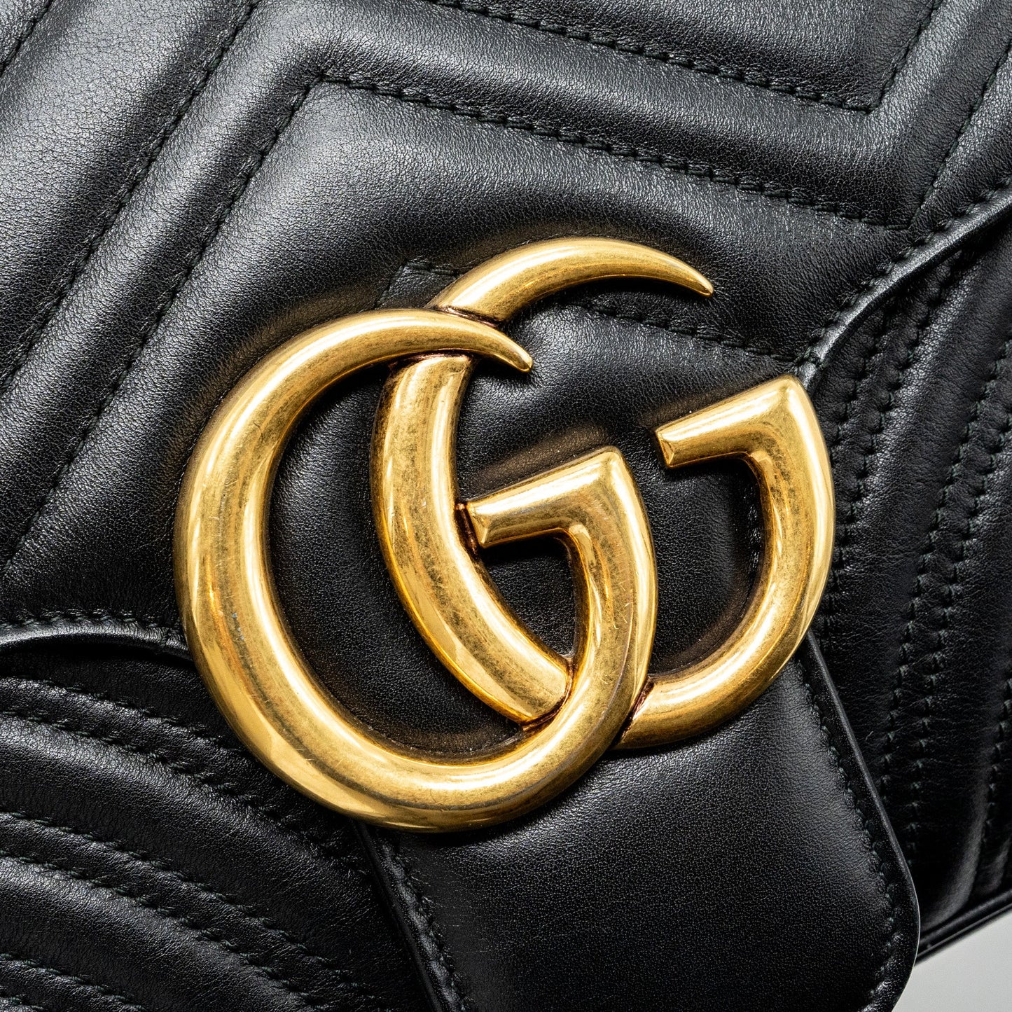 Gucci medium gg Marmont bag calfskin black