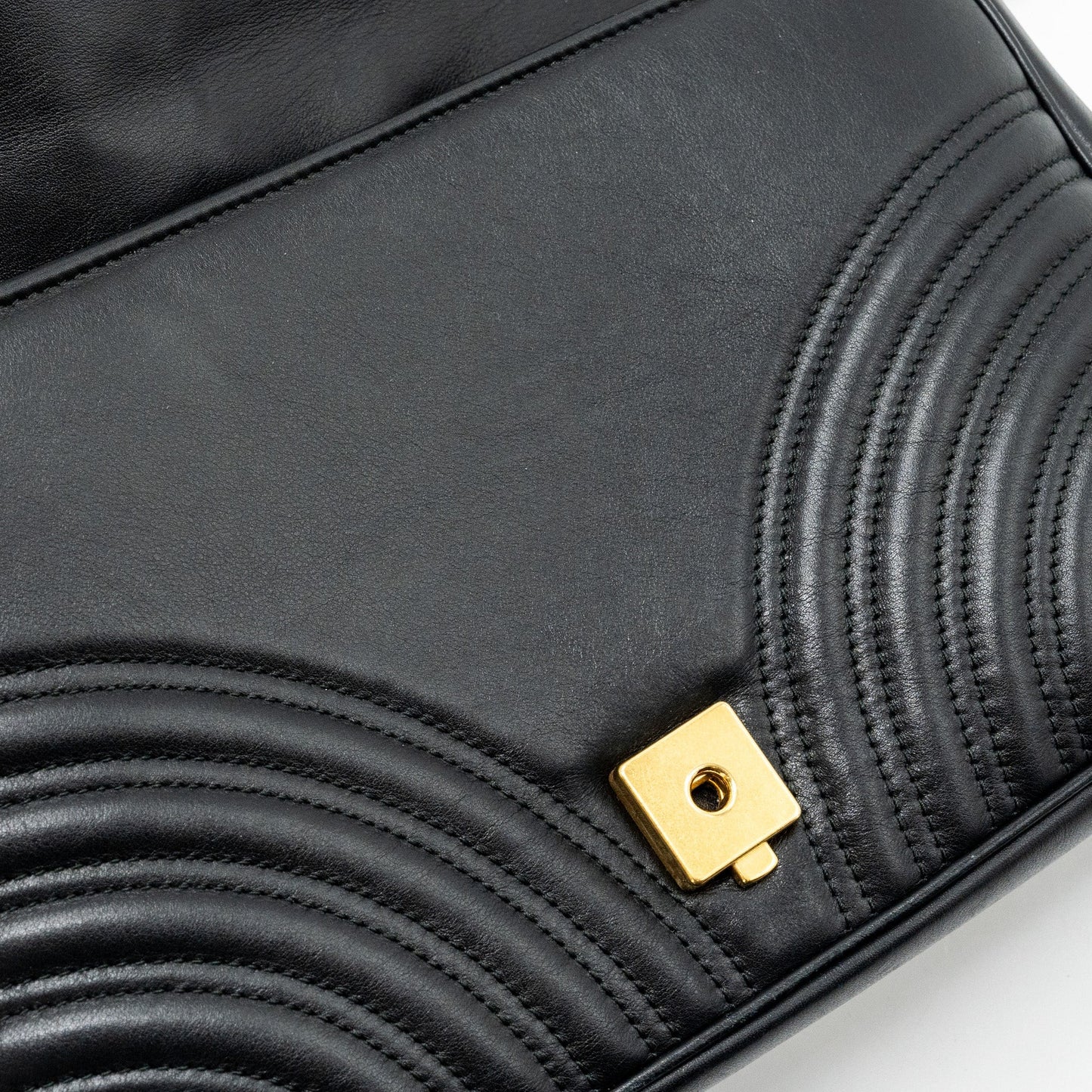 Gucci medium gg Marmont bag calfskin black