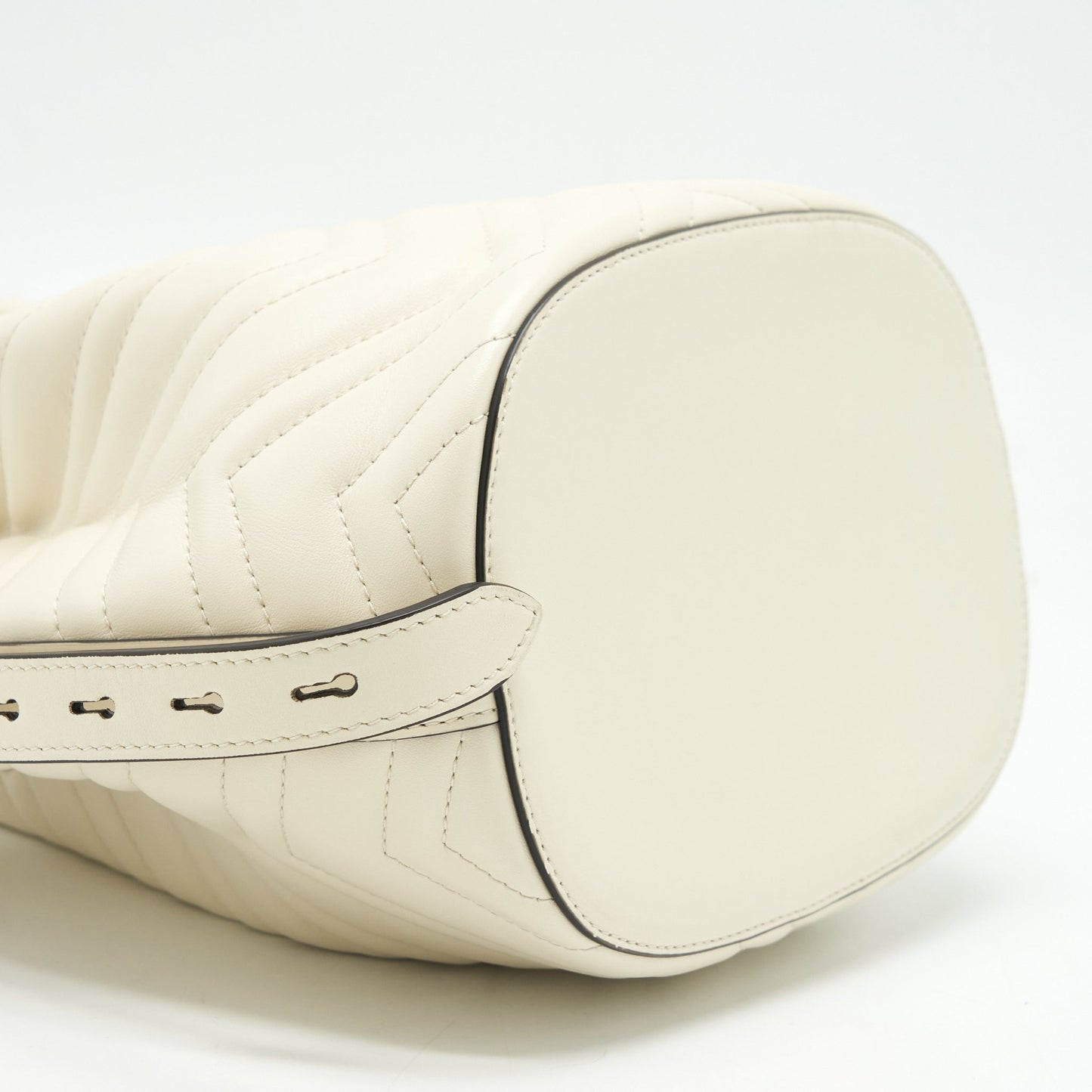 Gucci Bucket Bag White