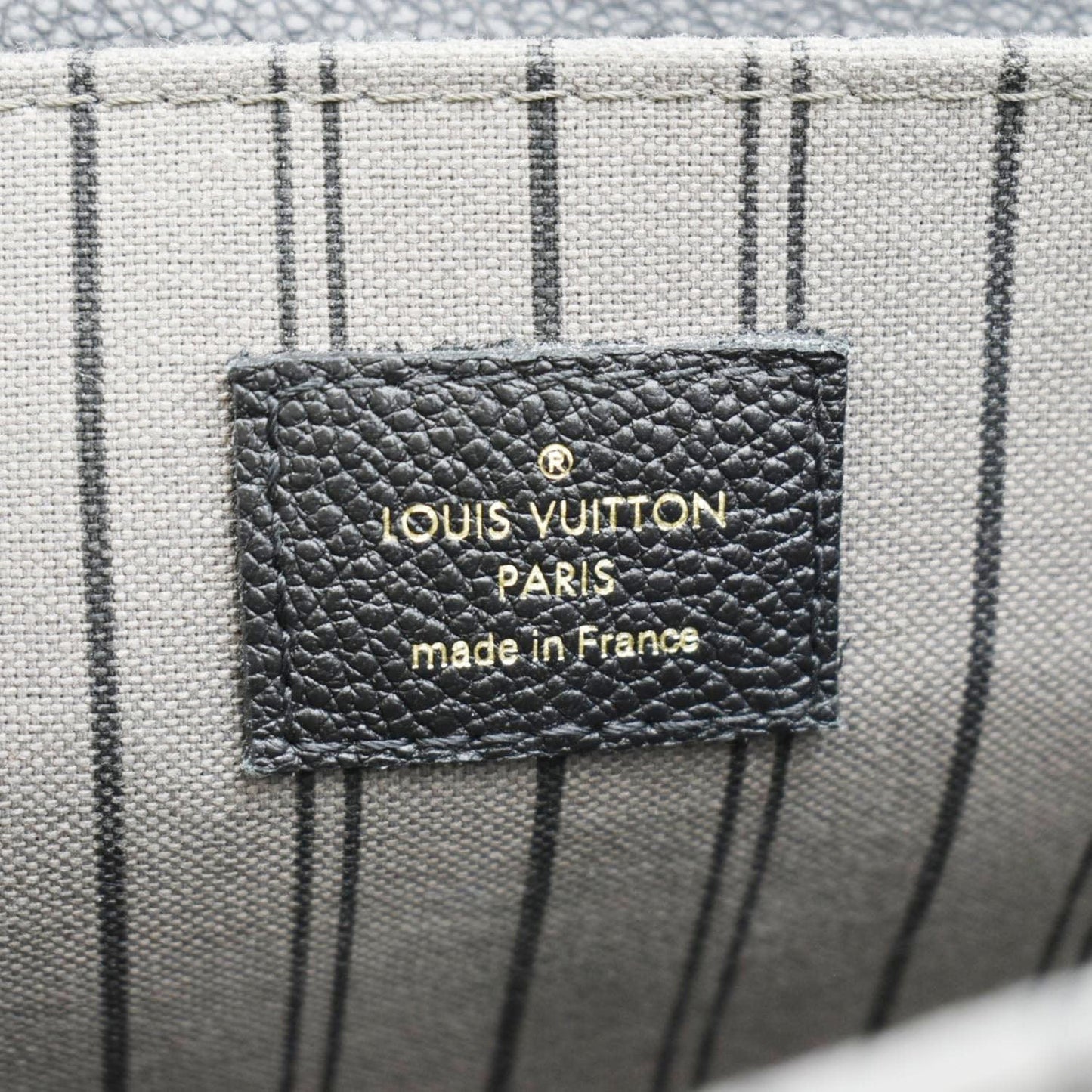 LOUIS VUITTON Metis Pochette Empreinte Leather Crossbody Bag Black