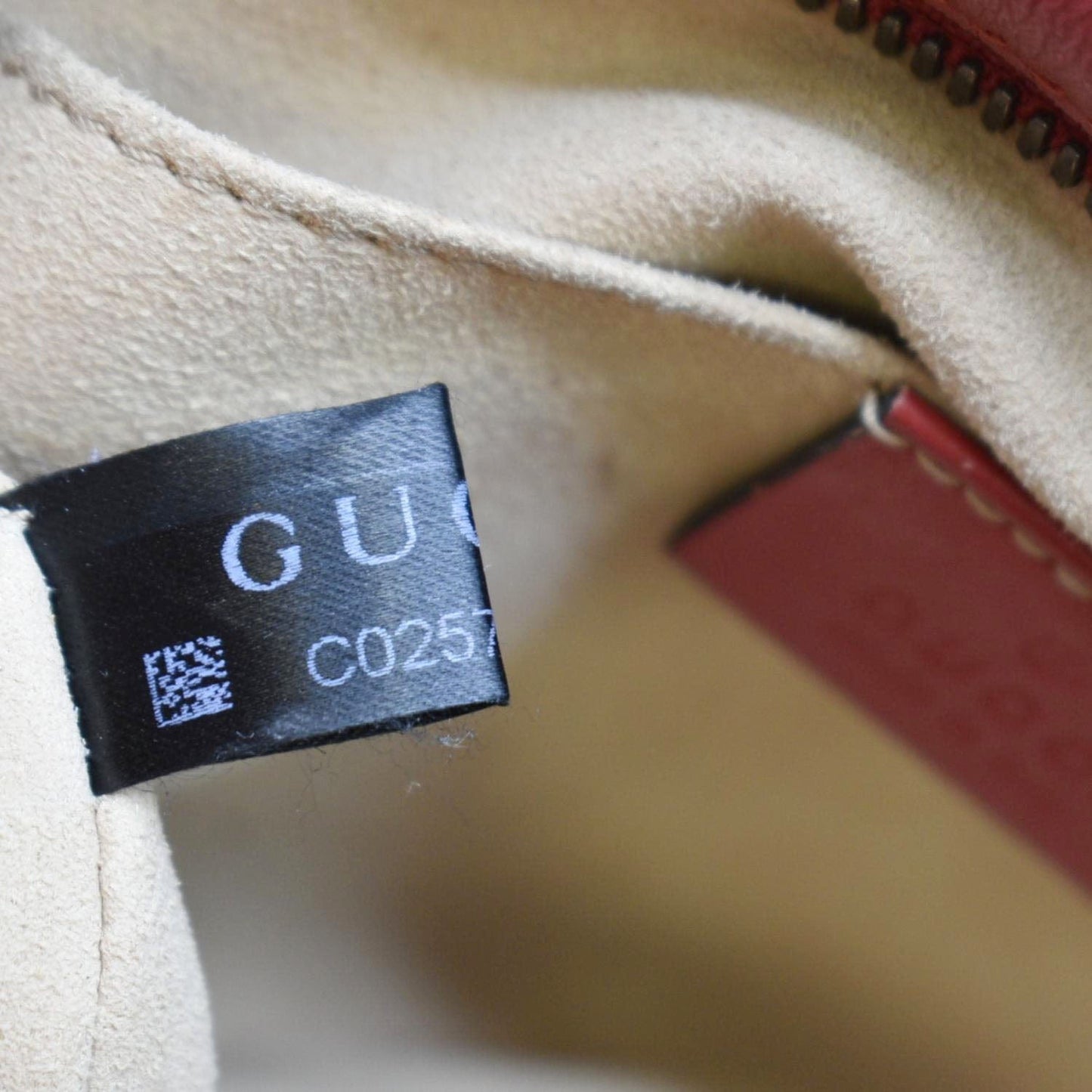 GUCCI GG Marmont Small Matelasse Chevron Leather Crossbody Camera Bag Red 447632