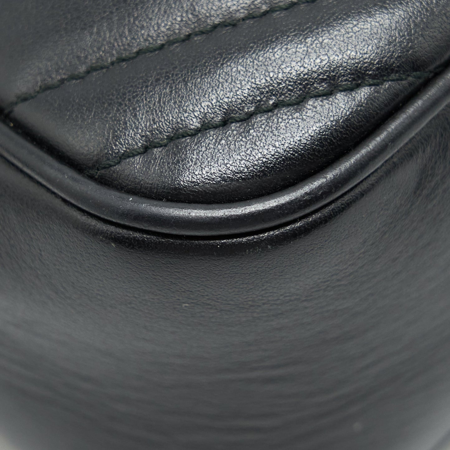 Gucci GG Marmont Matelasse Shoulder Bag Black
