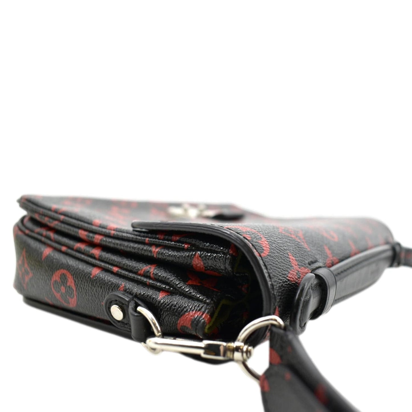 LOUIS VUITTON Metis Pochette Monogram Infrarouge Crossbody Bag Glossy Red