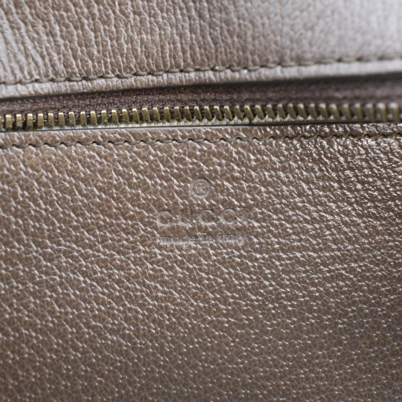 GUCCI Neo Vintage GG Supreme Canvas Messenger Bag Beige 476466