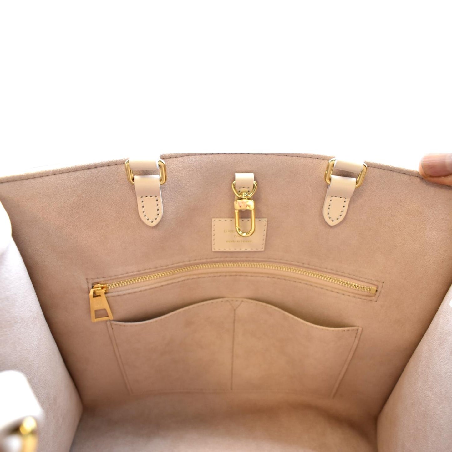 LOUIS VUITTON Onthego MM Giant Monogram Leather Shoulder Bag Bicolor