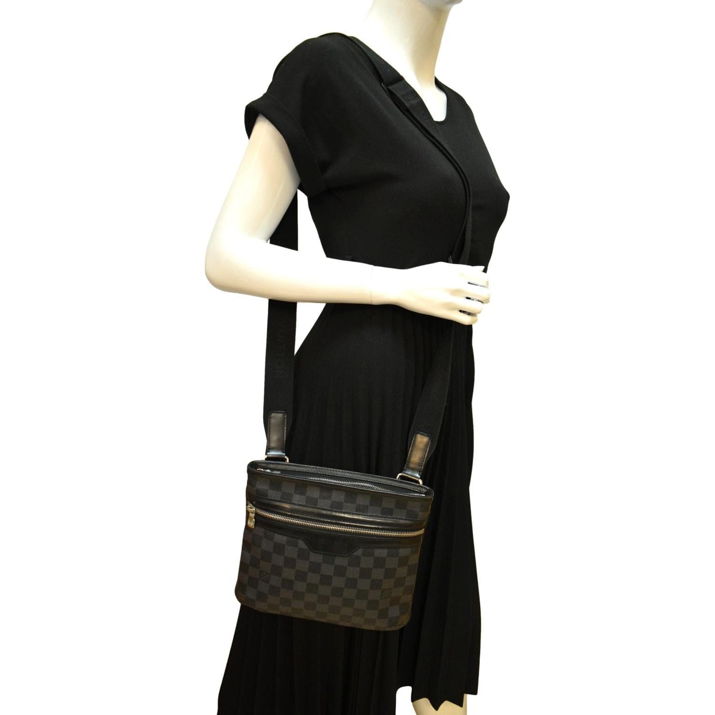 LOUIS VUITTON Bosphore Pochette Damier Graphite Messenger Bag Black