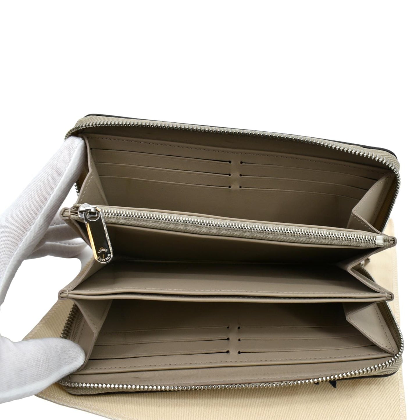 LOUIS VUITTON Mahina Leather Zippy Wallet Galet Beige