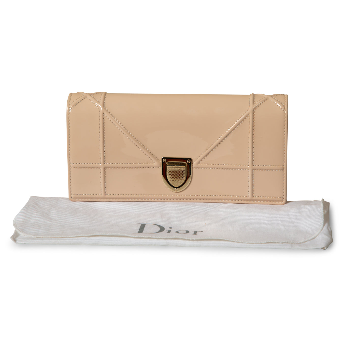 Diorama Patent Clutch