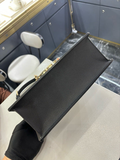 Pre-owned Certified Dior 30 Montaigne East-West Medium in Black Grained Calfskin with Light Golden Hardware, 2020, w/ dust bag, Dior card