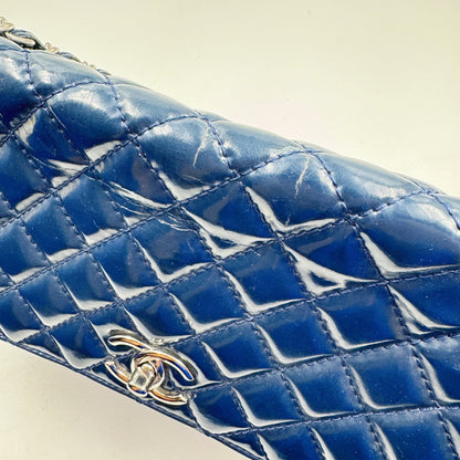 Chanel Quilted In the Business navy blue patent leather Flap bag TWS