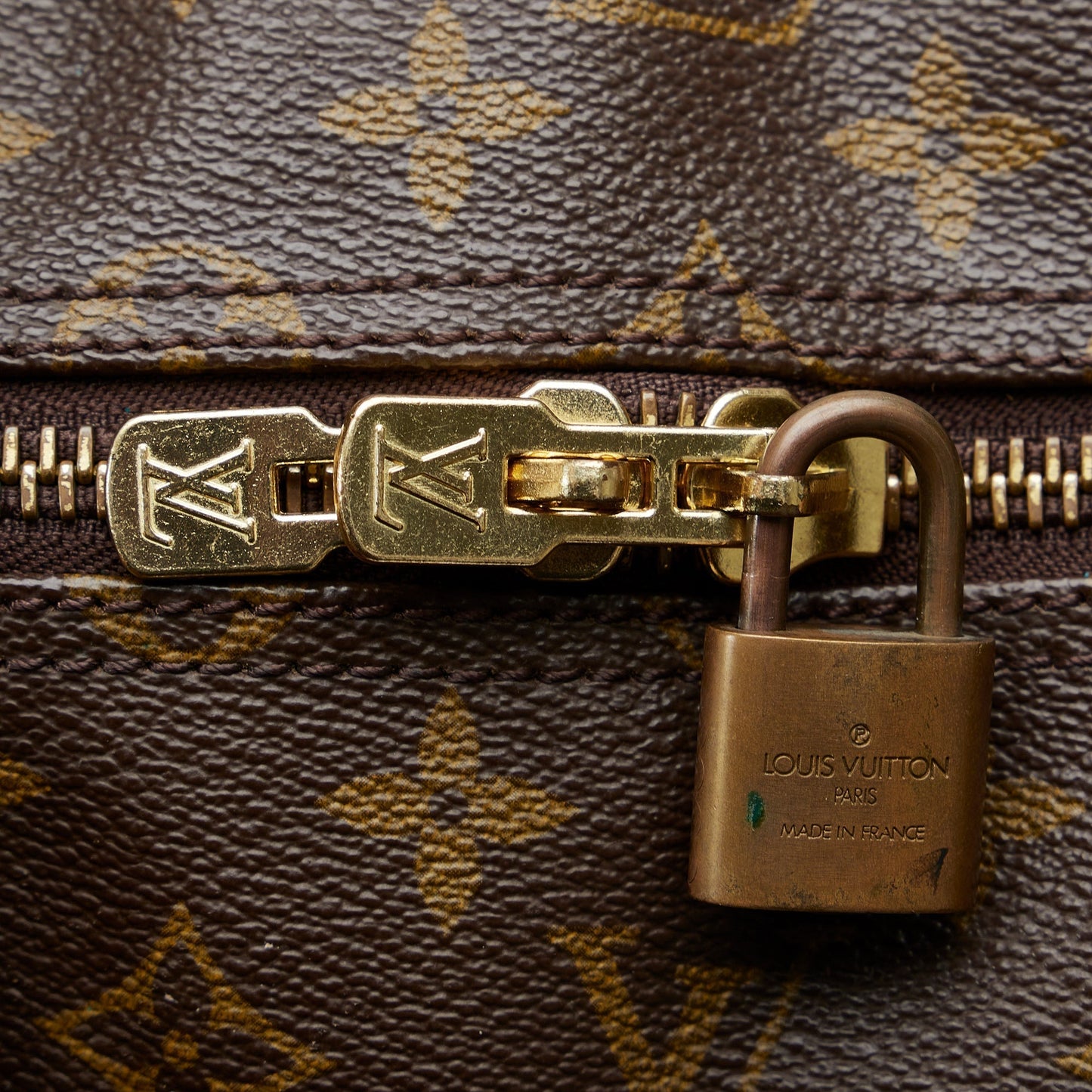 LOUIS VUITTON Monogram Keepall 60 Travel Bag