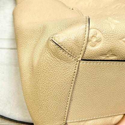 Handbag Luxury Designer By Louis Vuitton  Size: Large