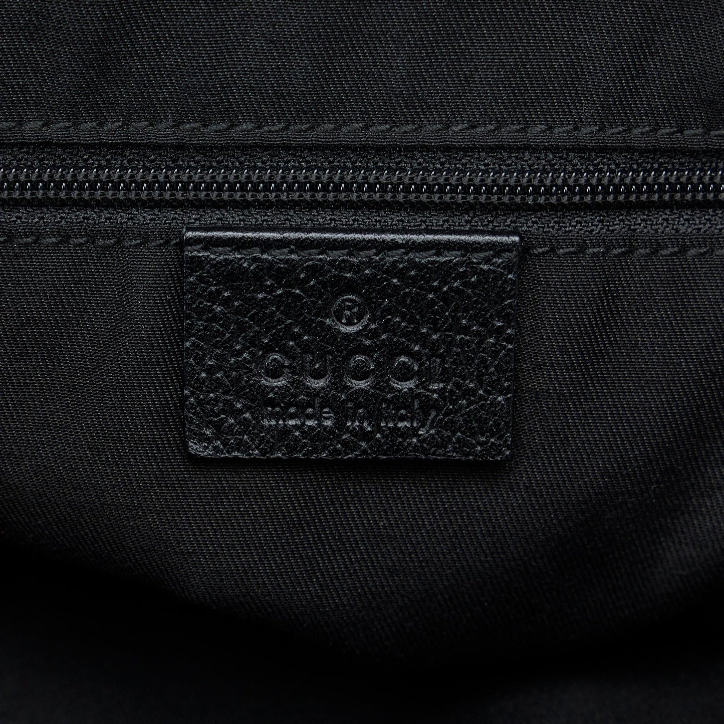 Gucci GG Canvas Pelham Tote (SHG-bXJs1N)