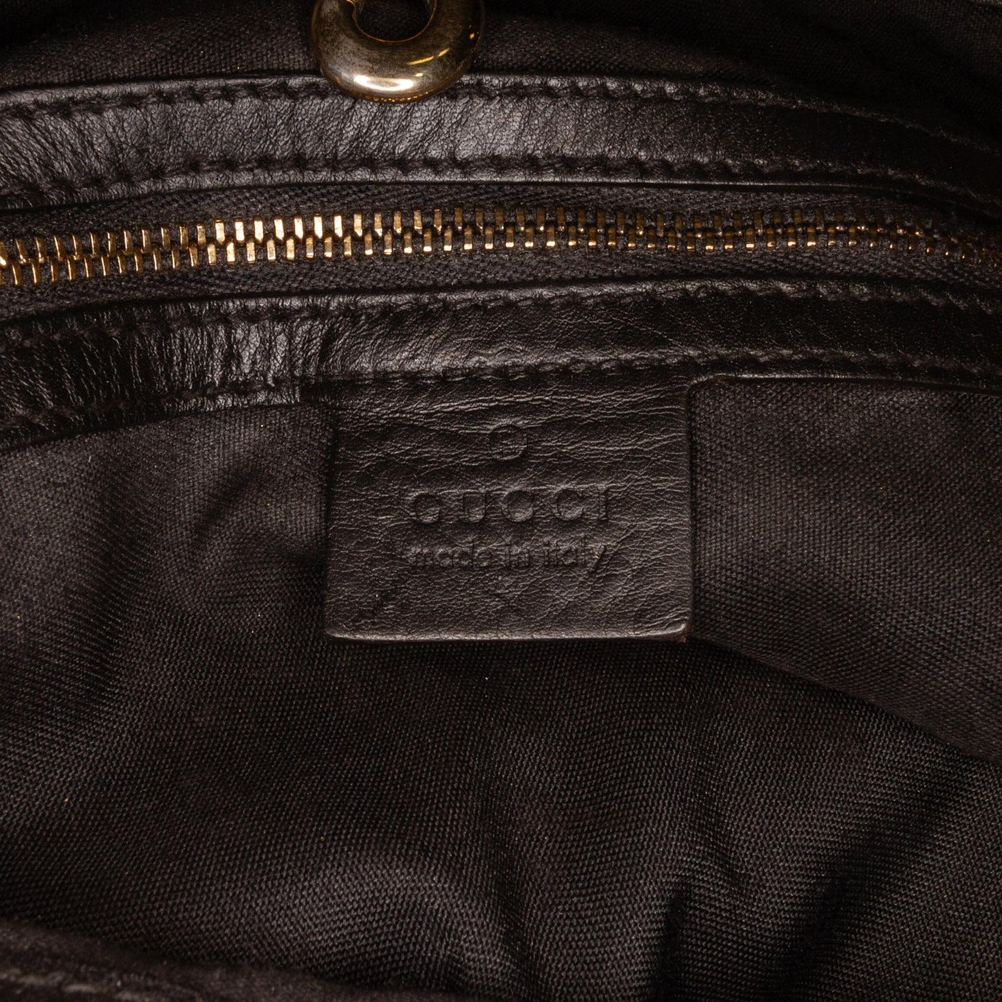 Gucci Medium Patent Soho Chain Tote (SHG-skULqA)