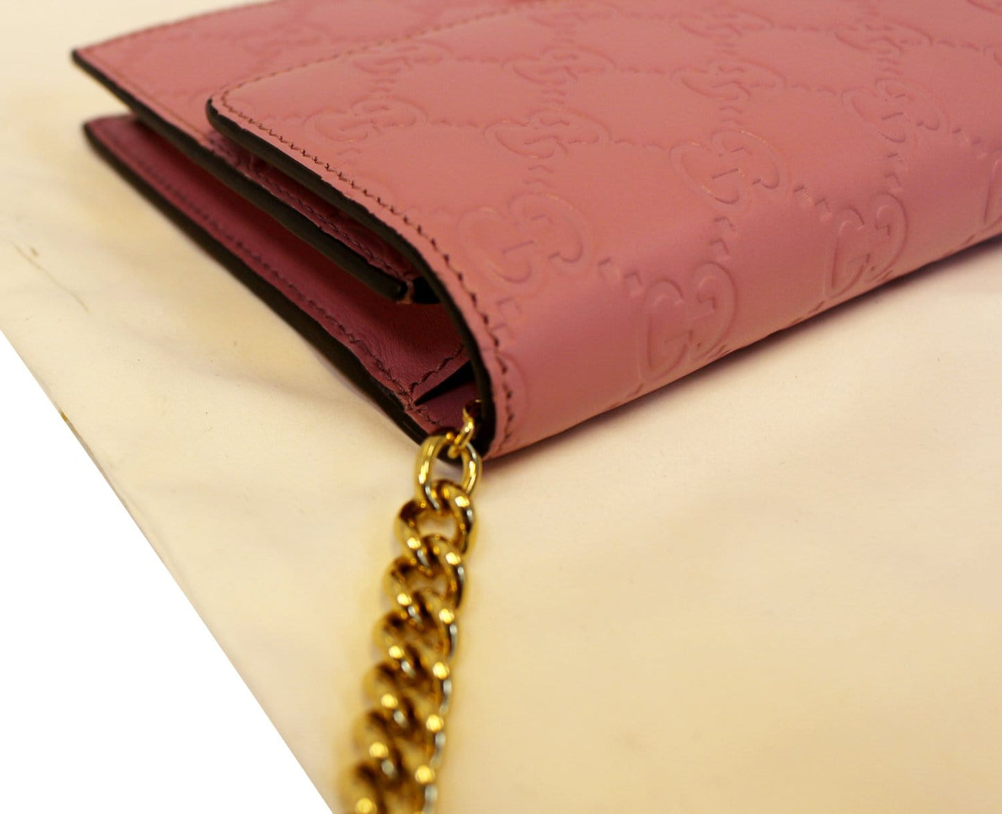 GUCCI Icon Gucci Signature Chain wallet Light Pink