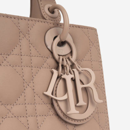 Medium Lady Dior - Blush Ultramatte