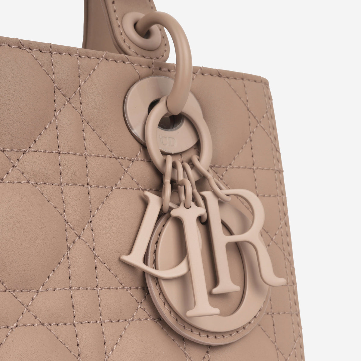 Medium Lady Dior - Blush Ultramatte
