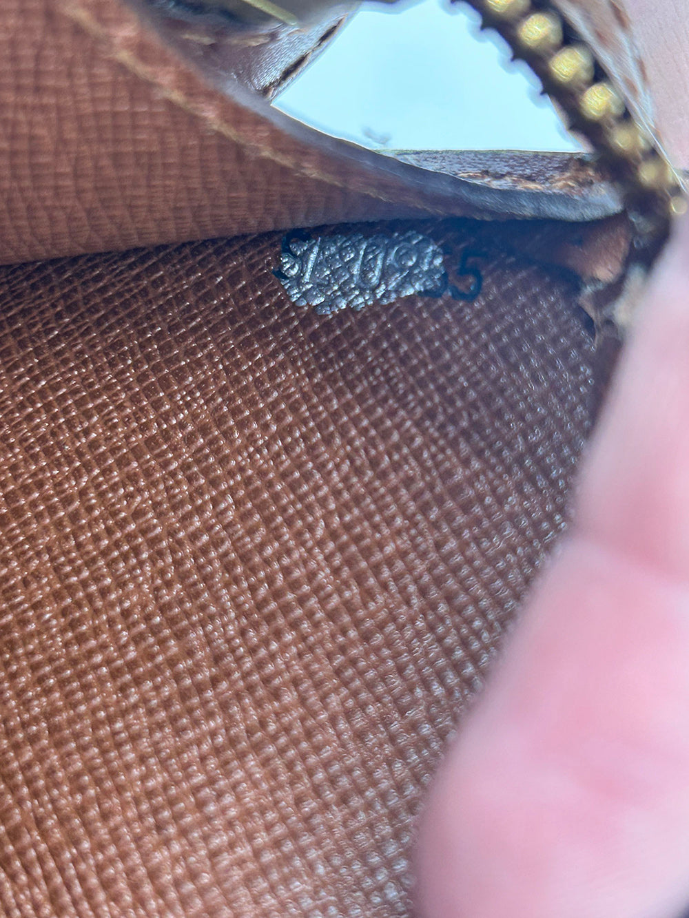 LOUIS VUITTON Pochette Homme clutch bag