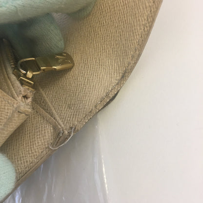 LOUIS VUITTON Wallet in White Canvas